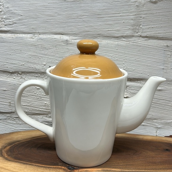 Tim Hortons 2 Cup Teapot 2006 - Picture 2 of 7